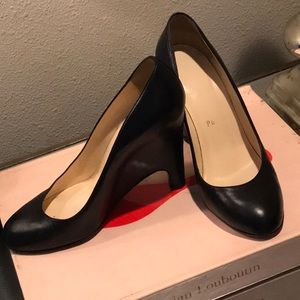Christian Louboutin Black Morphing Leather Wedges. Size 38 (7.5)